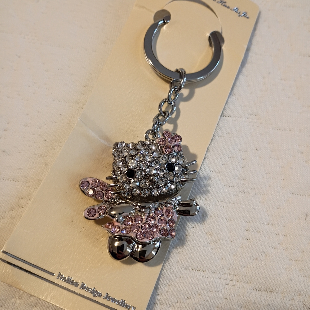 Hello Kitty keychain💞